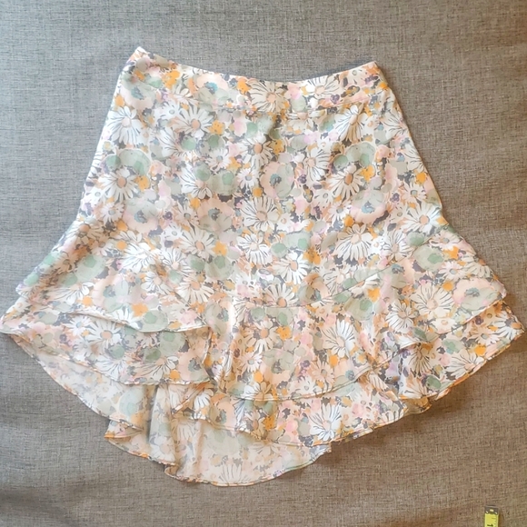 LC Lauren Conrad Dresses & Skirts - Lauren Conrad ruffle skirt size S